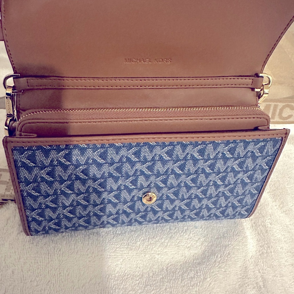 Denim Michael kors crossbody - Picture 4 of 8